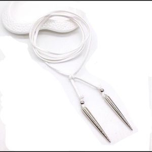 🎉HP🎉off White Long Spike Choker Necklace